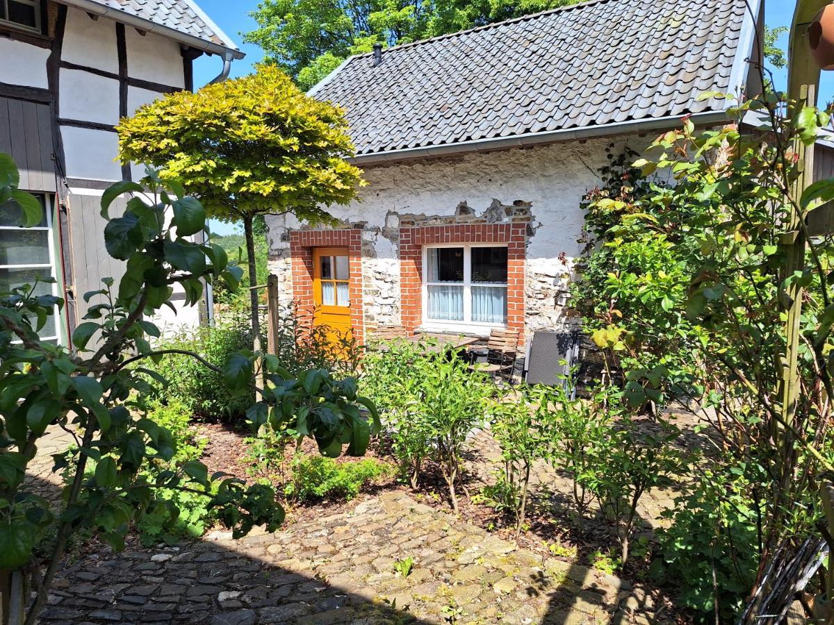 Ferienhaus Altes Backhaus Roetgen Exterior photo